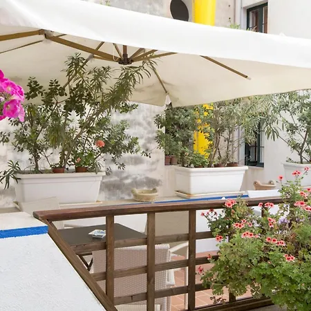 Centrale Апартаменты *